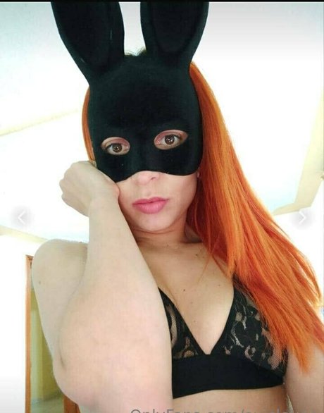 avislovee onlyfans strip tease