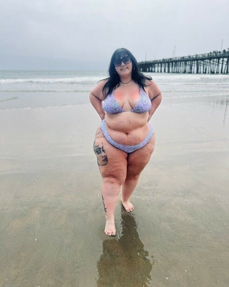 Ren33lynn onlyfans leaked.