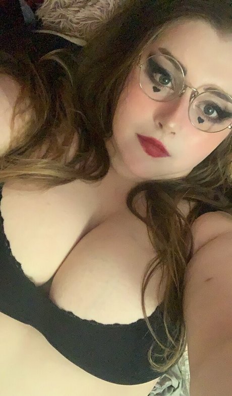 geegargargoyle onlyfans strip tease