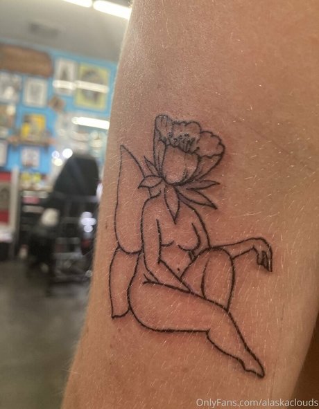 alaskaclouds onlyfans leaj