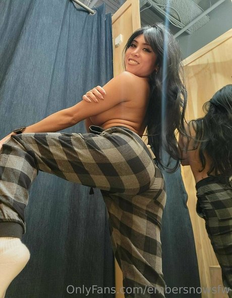 embersnowsfw onlyfans nudes leaked