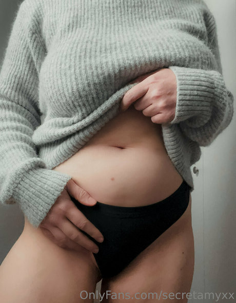 secretamyxx nude on onlyfans