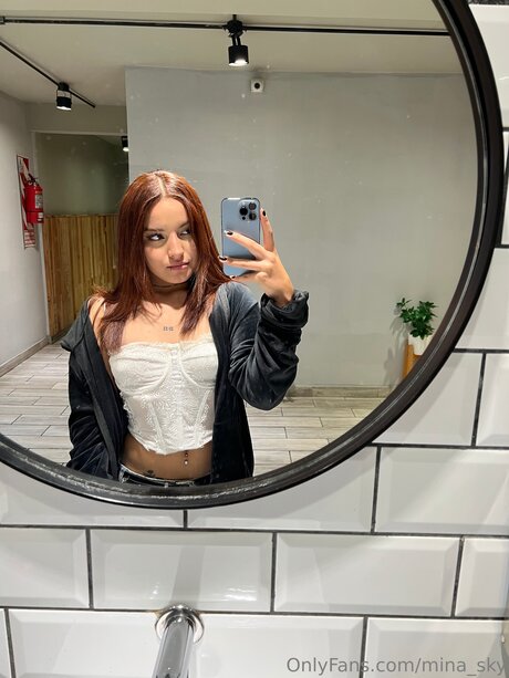Mina Sky onlyfans content type