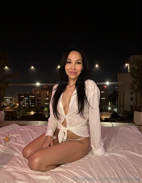 Sophieliluxe onlyfans naked leaked