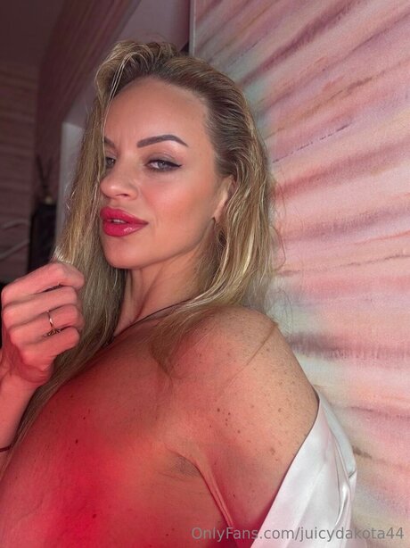 Juicydakota44 only fans porn
