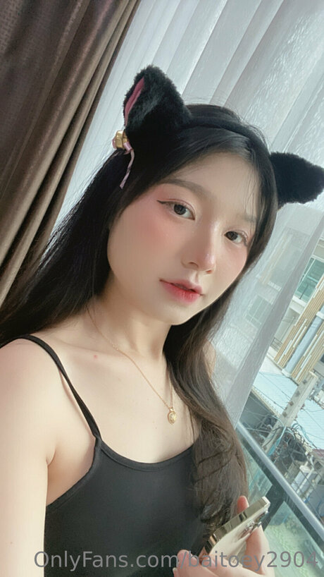 Baitoey2904 onlyfans striptease