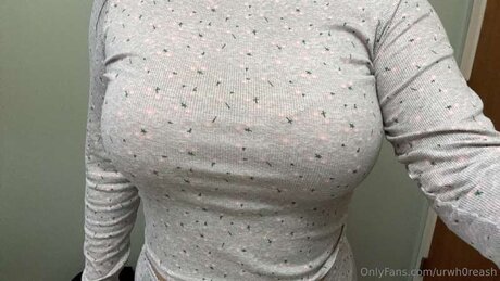 Urwh0reash nude leak onlyfans