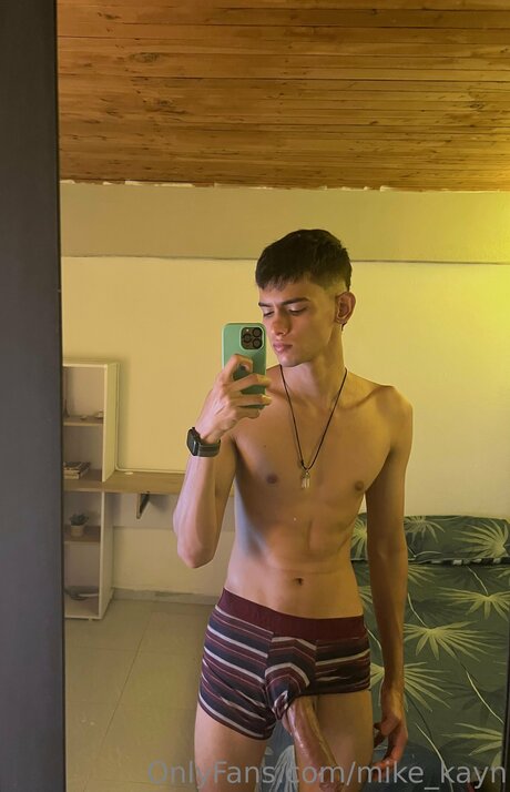 Mike Kayn ass onlyfans