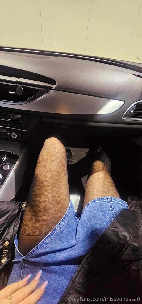 Missvanessa0 onlyfans star