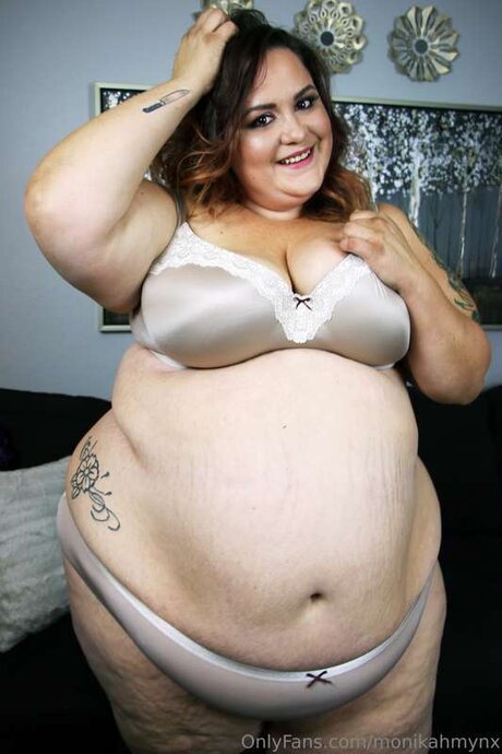 Monikamynx69 onlyfans photo