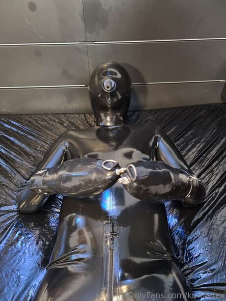 Kurolatex onlyfans leak nudes