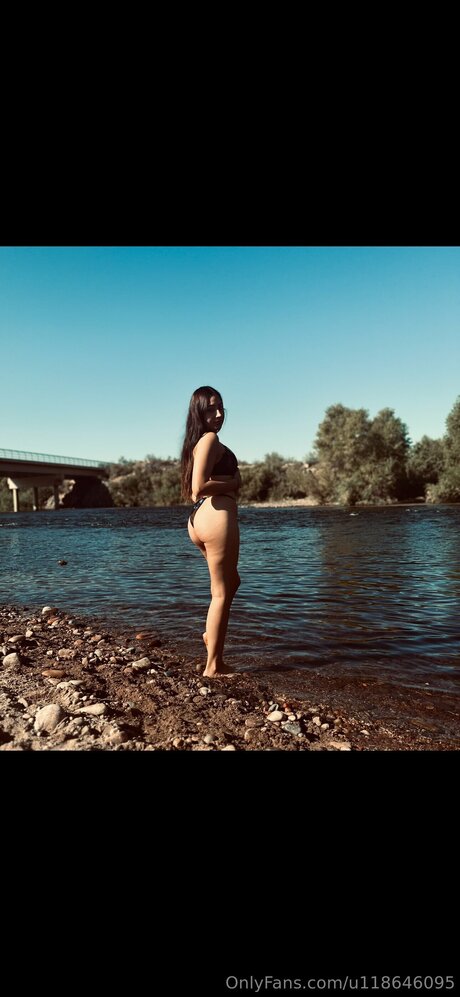 U118646095 onlyfans model