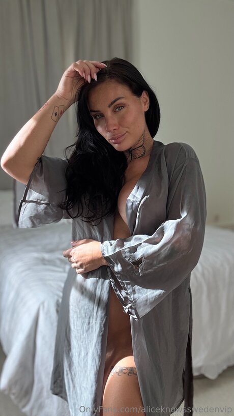 Comewithalicevip onlyfans for free