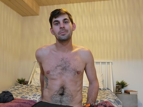 Taylorpeaks topless onlyfans