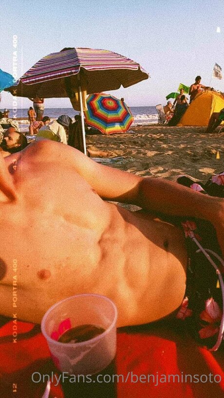 Benjaminsoto naked only fans
