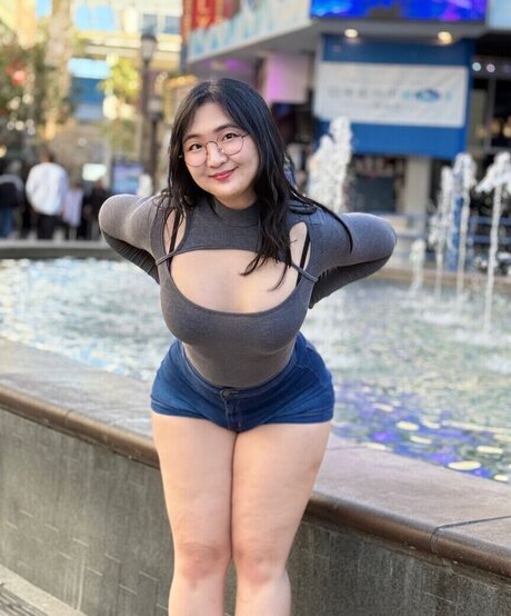 Aroomi Kim onlyfans nude porn