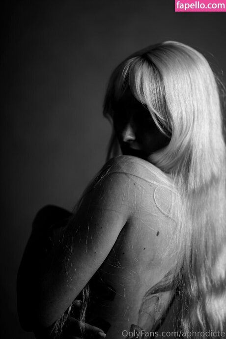 Aphrodicte nude only fans