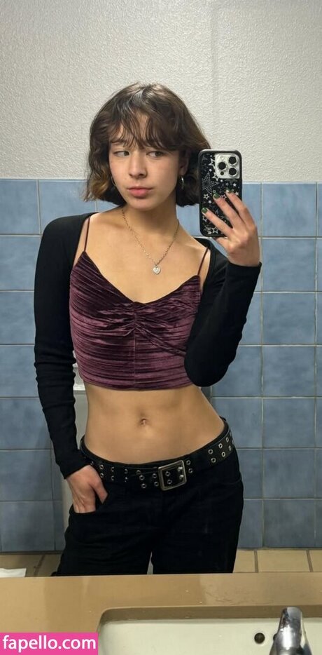 Aubrey Anderson Emmons is on onlyfans