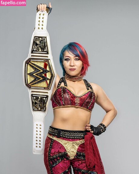 Asuka WWE onlyfans desnuda