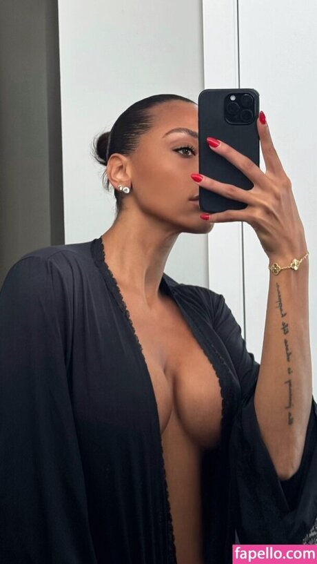 Kysre Rae Gondrezick naked onlyfans pics