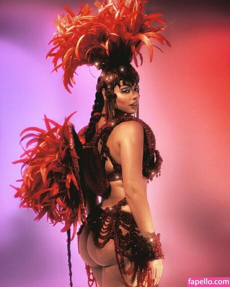 Menina Veneno naked on onlyfans