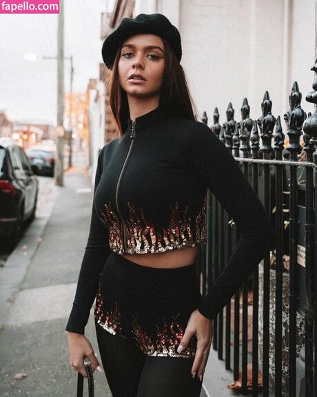 Chloe Campbell leaked naked onlyfans