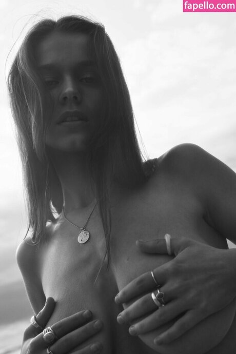 Chloe Campbell nude onlyfans