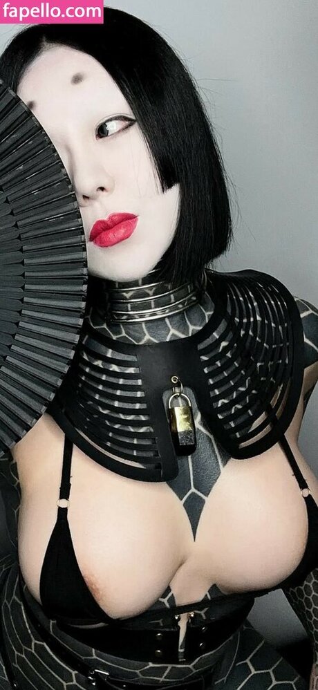 Xiaoaiepoch onlyfans leaked.