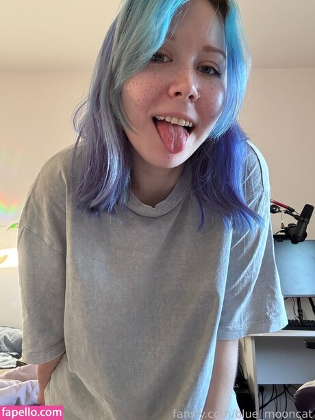 Blue Mooncat hot onlyfans