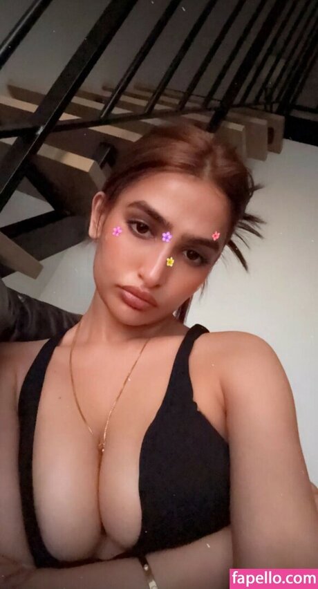 Sassy Poonam onlyfans pic