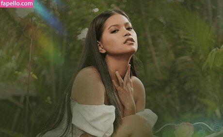 Micaella Raz nude onlyfans