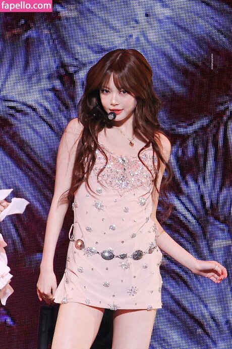 Hong Eunchae_ onlyfans nude pics