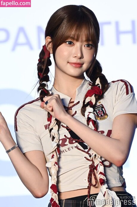 Hong Eunchae_ onlyfans sexy