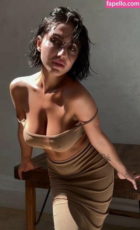 Alice Mamonova onlyfans lesk