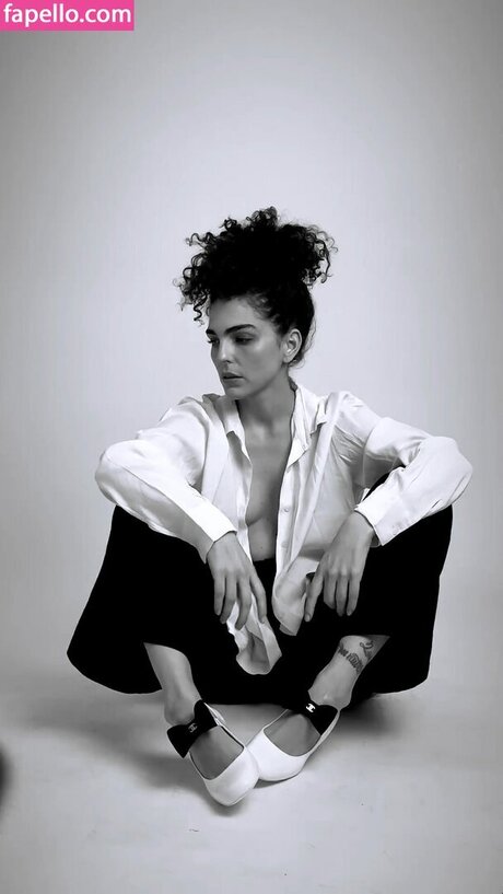 J lia Konrad onlyfans striptease