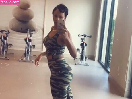 Tia Kemp onlyfans sexy