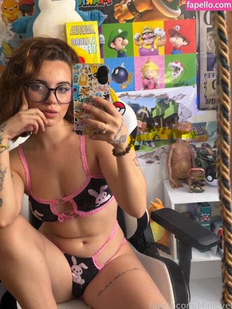 MiniEvee onlyfans free