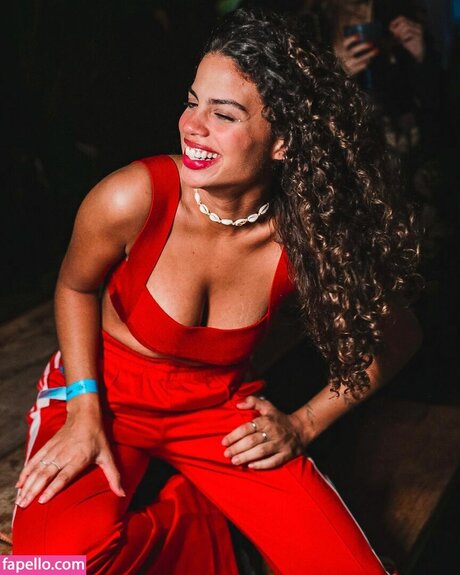 Clara Buarque nude leaks onlyfans