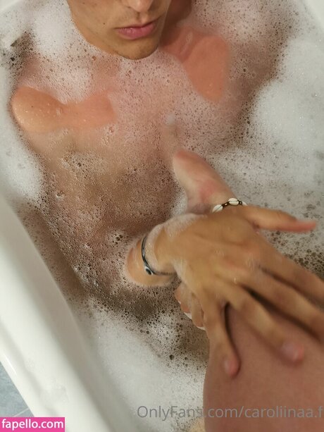 caroliinaa f nude onlyfans porn