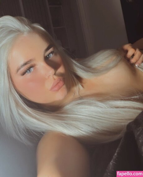 Lotus Petrie onlyfans topless