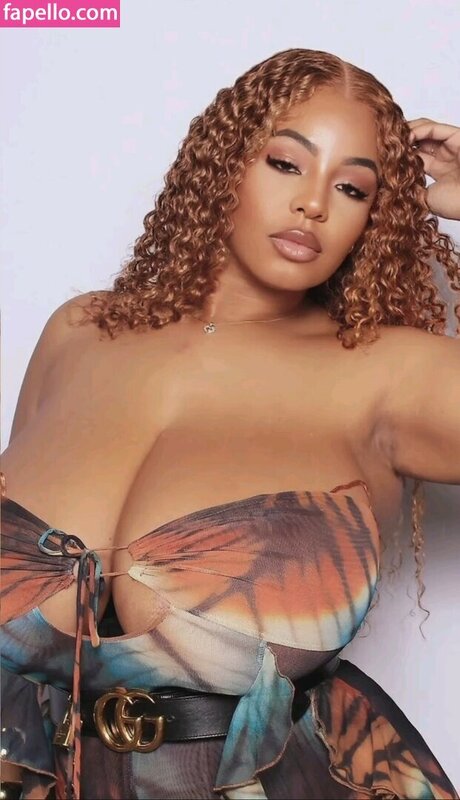 Persephaniificial naked on onlyfans