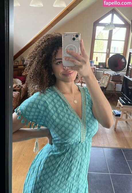 Melissa Patricia onlyfans posts