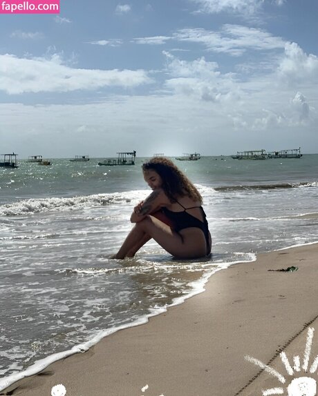 Giovanna Pitel tits onlyfans