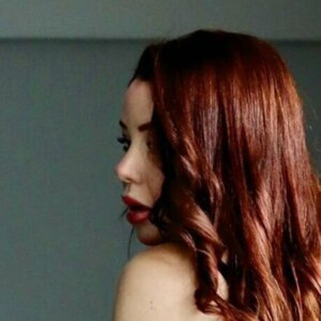 Isis Ruiva nude onlyfans pics