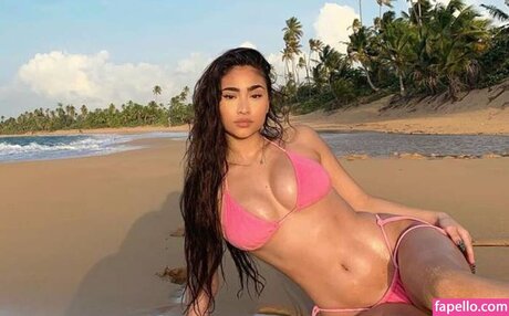 Paloma Mami onlyfans content