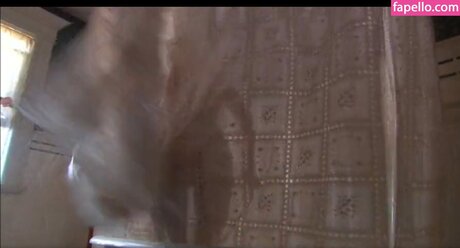 Amy Jo Johnson onlyfans porn leaks