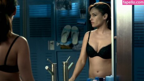 Amy Jo Johnson onlyfans free