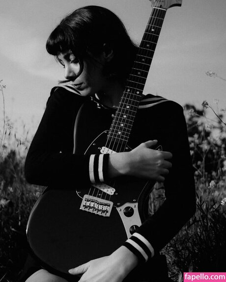 Luna Shadows onlyfans nude tits