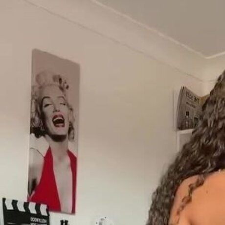 aylawingx onlyfans leajs