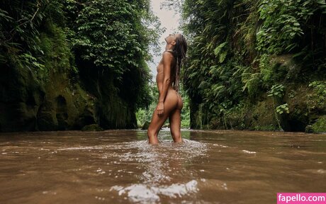 Lauren Sophie Messack onlyfans leajs